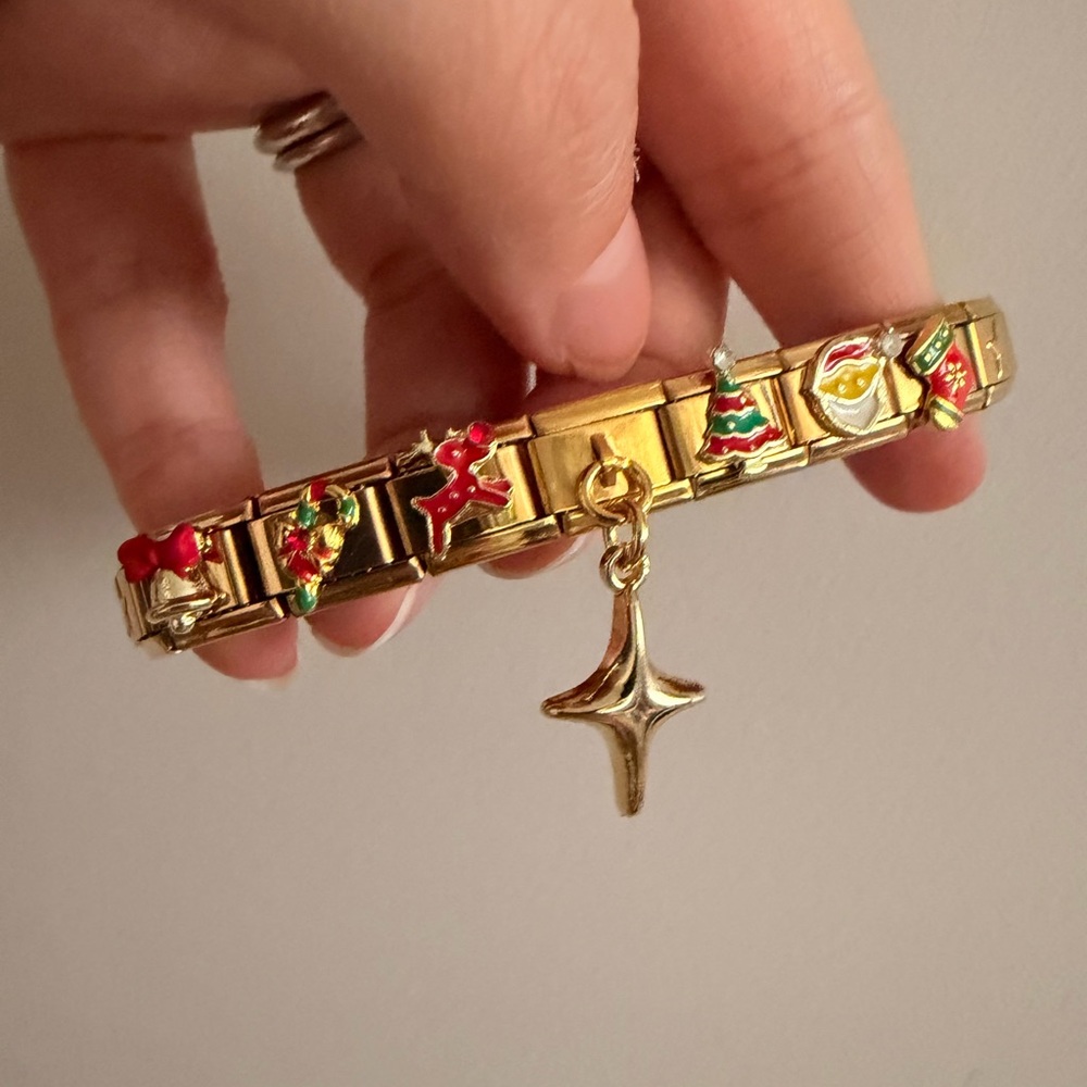 🎄 Christmas Italian Charm Bracelet – Gold Tone with Holiday Charms ✨